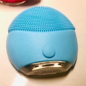 Sonic Deep Facial Cleansing Device New